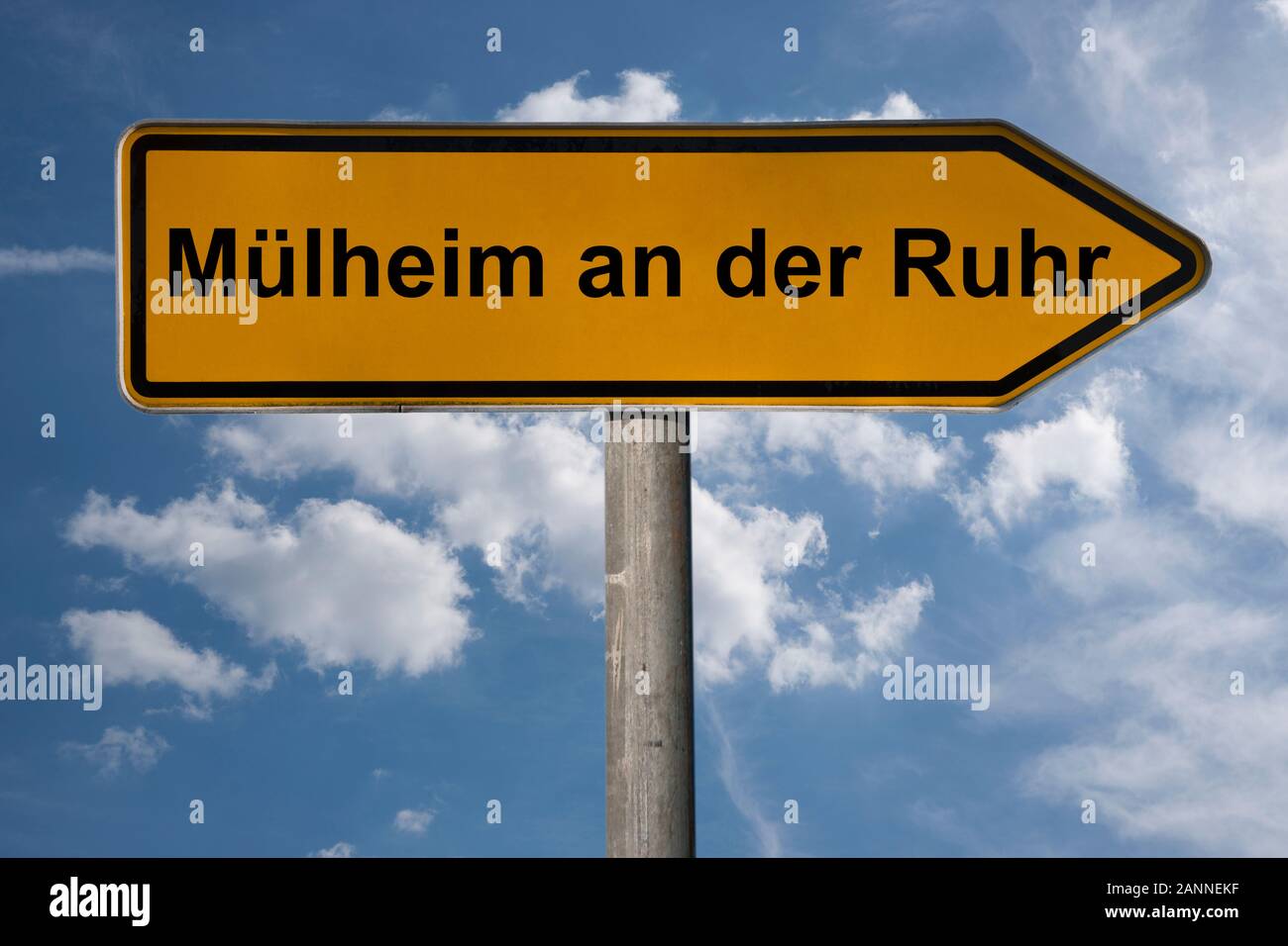 Photo détail d'un panneau avec l'inscription de Mülheim an der Ruhr, Nordrhein-Westfalen, Germany, Europe Banque D'Images