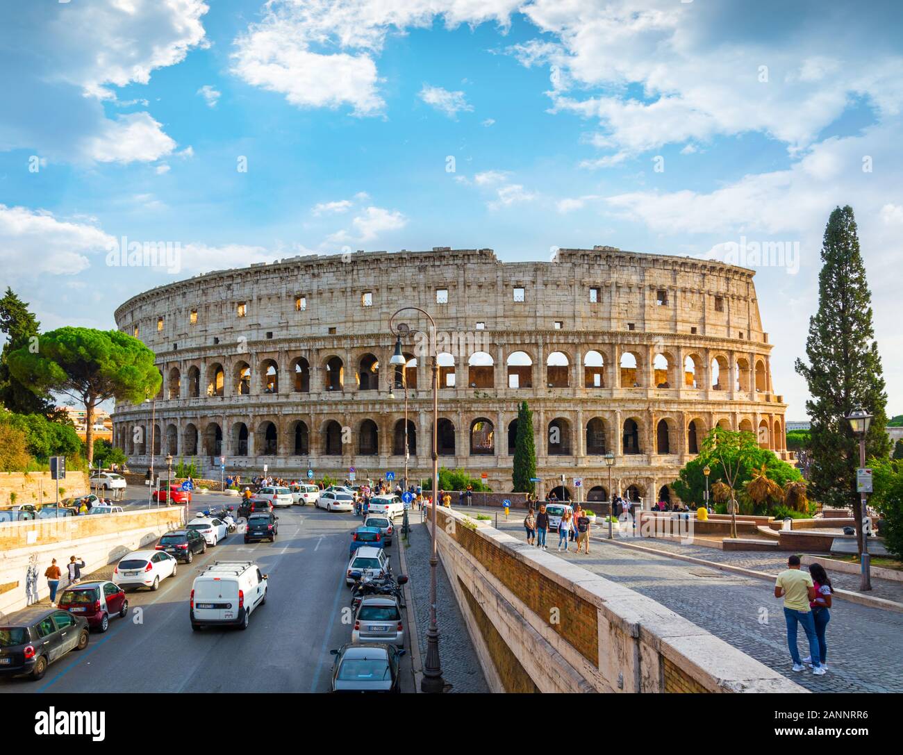 Rome, Italie - Oct 02, 2018 : Le Colisée est le centre touristique de Rome. Banque D'Images