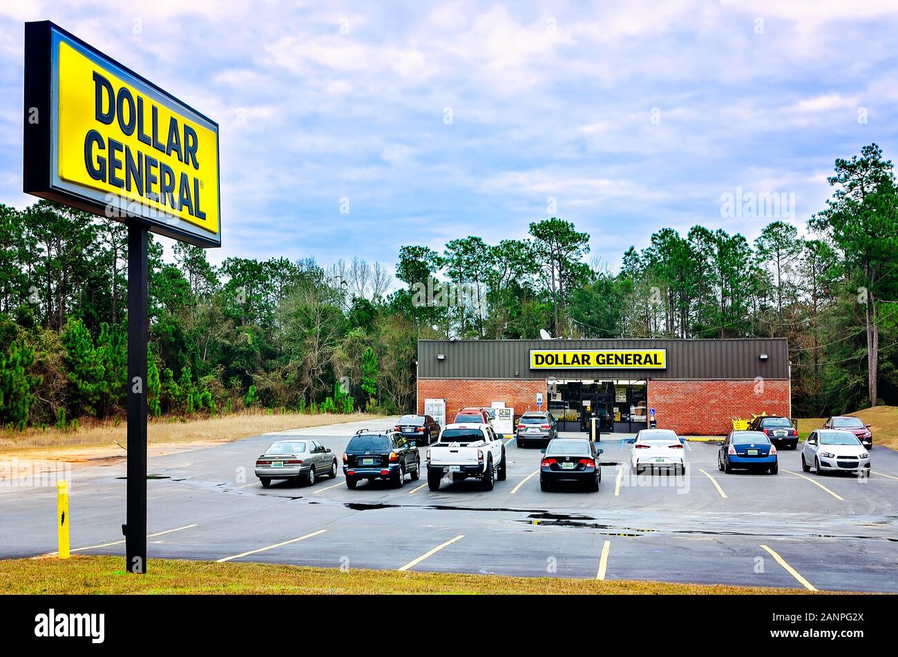 Dollar General est photographié, le 12 janvier 2020, à Mobile, Alabama. Plus de 15 000 Dollar General magasins sont situés aux États-Unis. Banque D'Images