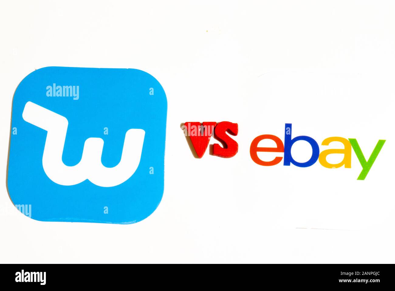 Los Angeles, Californie, États-Unis - 17 janvier 2020: EBay vs Wish concept, éditorial illustratif Banque D'Images