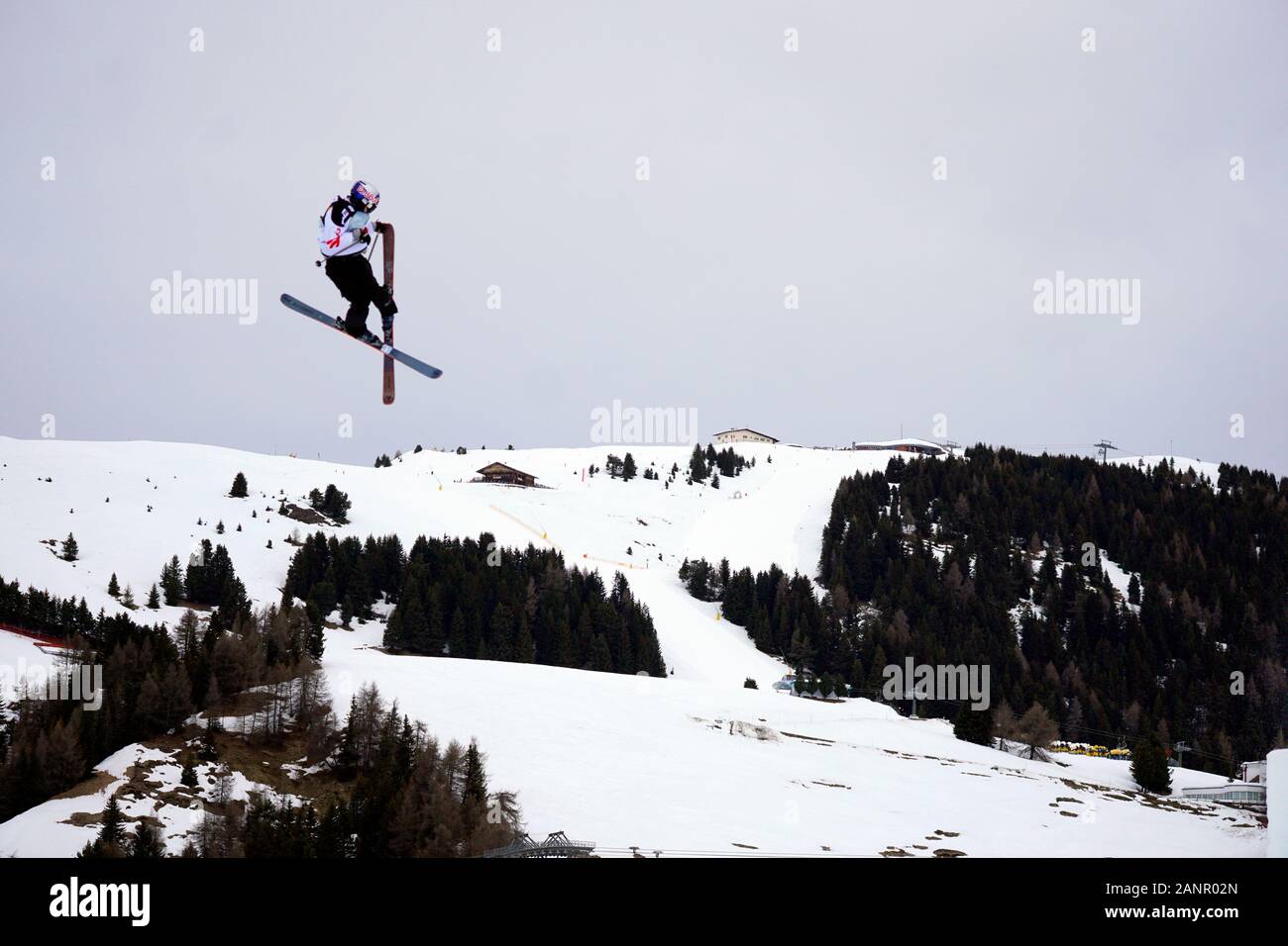 Le Tyrol du Sud, Italie. 18 janvier, 2020. La Suisse a pris de Fabian Boesch 1e place à la Coupe du Monde FIS Freeski Slopestyle sur 18.01.2020 dans l''Alpe di Siusi (Alpe di Siusi) Snowpark, Italie. Credit : AlfredSS/Alamy Live News Banque D'Images