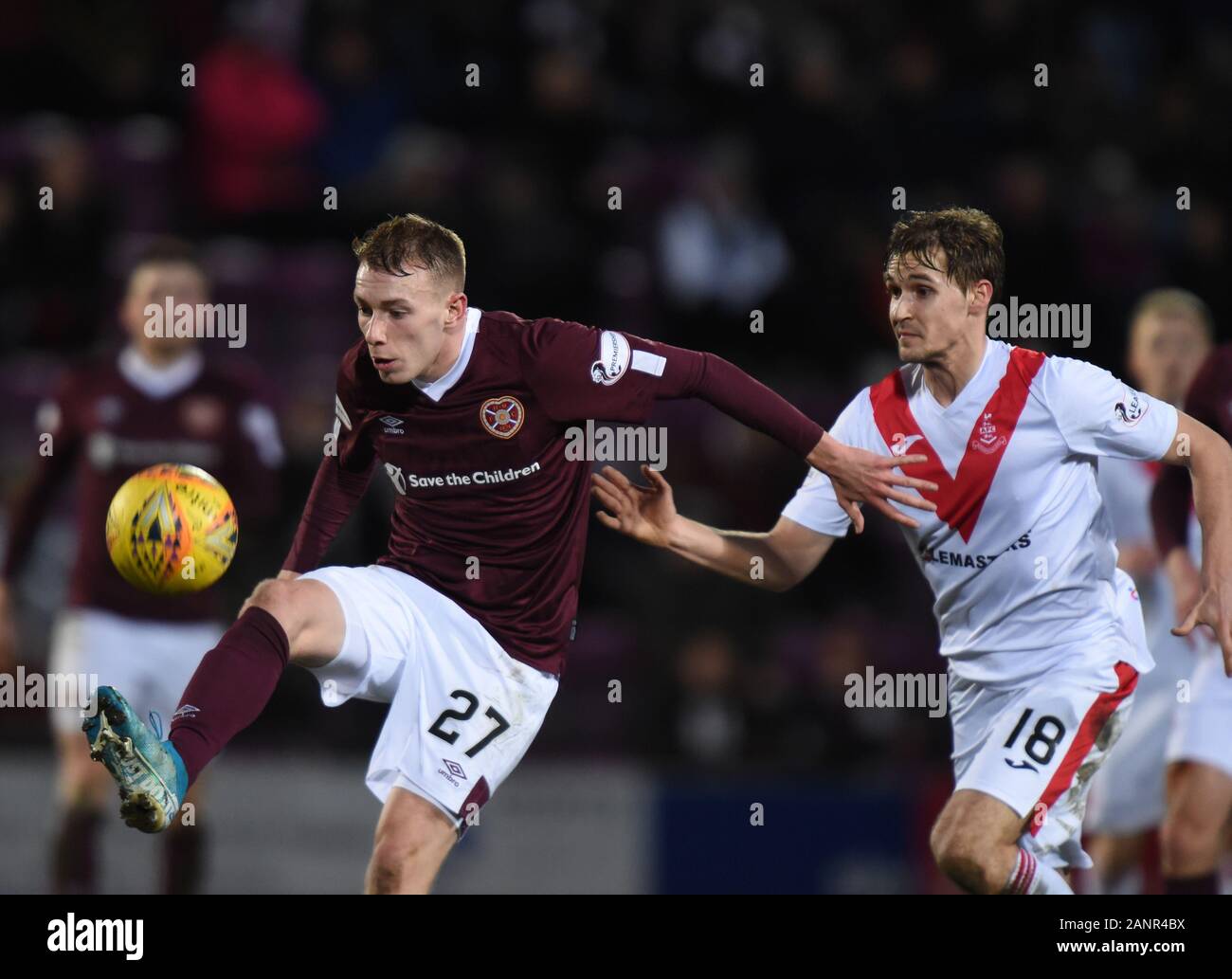 Parc de Murrayfield, Edinburgh, Ecosse. .UK 18 janvier 2020 . Coeurs vs Airdrie..William Hill Scottish Cup tie . Cœurs Lewis Moore(27) & Kieran Millar (18) Airdrie. Crédit : eric mccowat/Alamy Live News Banque D'Images