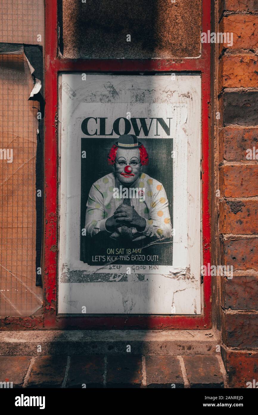 Une affiche de Scott Morrison trouvés sur un vieux bâtiment à Launceston, en Tasmanie. Janvier 2020. Banque D'Images