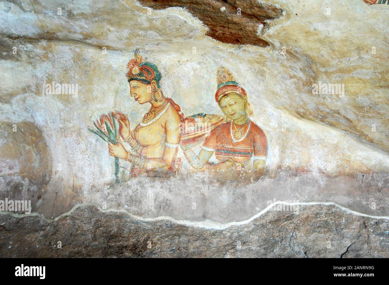 Fresques de Sigiriya sont exquis 1600 année des peintures anciennes de la belle femme du roi Kasyapas harem. Sigiriya, Sri Lanka. Banque D'Images