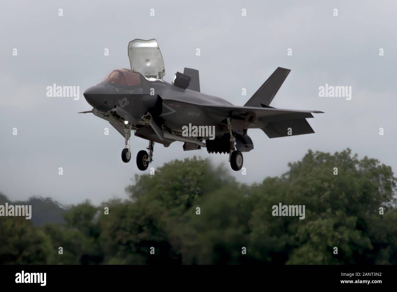 Lockheed Martin F-35B en vol stationnaire à RAF Fairford, Gloustershire, UK pour le 2016 RIAT. Prises 9 juillet 2016. Banque D'Images
