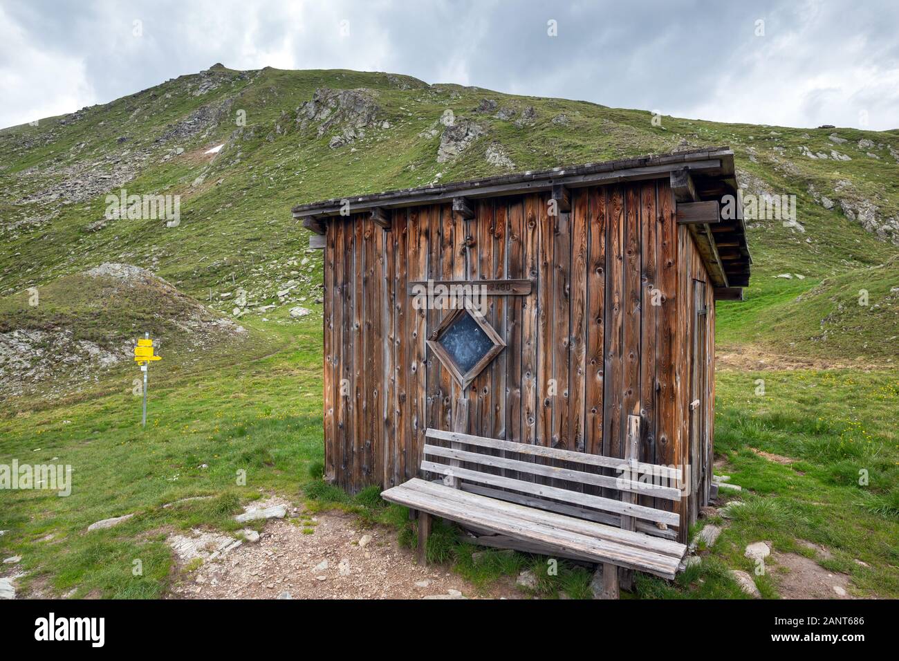 Peischlachtörl, et bois banc. Nationalpark Hohe Tauern. Alpes autrichiennes. L'Europe. Banque D'Images
