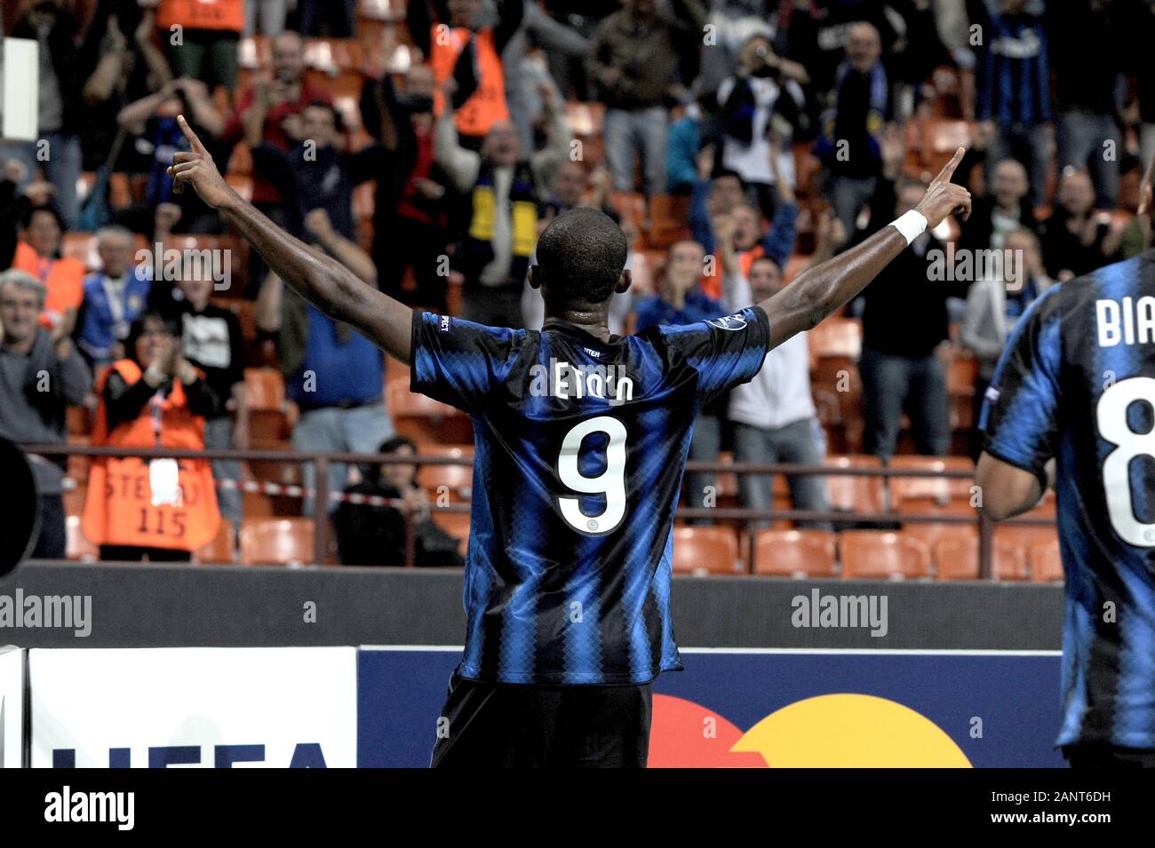 Milan, Italie, 29 septembre 2010,'' SAN SIRO Stadium, Ligue des champions 2010/2011 ,FC Inter - FC Werder Brême : Samuel Eto'o célèbre après l'objectif Banque D'Images