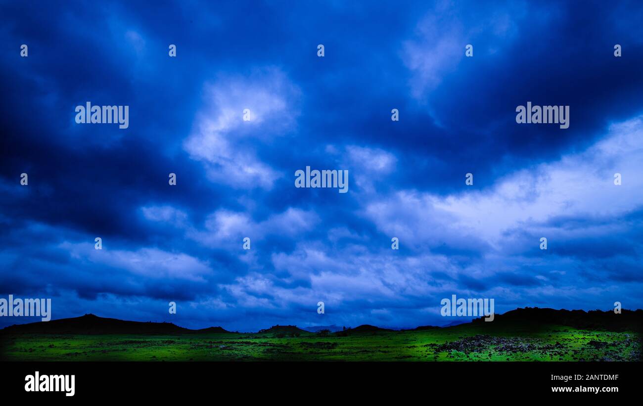 Paysage de nuages de mousson et de leurs humeurs Banque D'Images