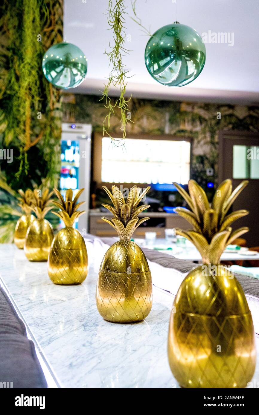 L'ananas d'or, décorations intérieur de Fabiola Garden restaurant gastronomique à Palma, Majorque, Espagne Banque D'Images
