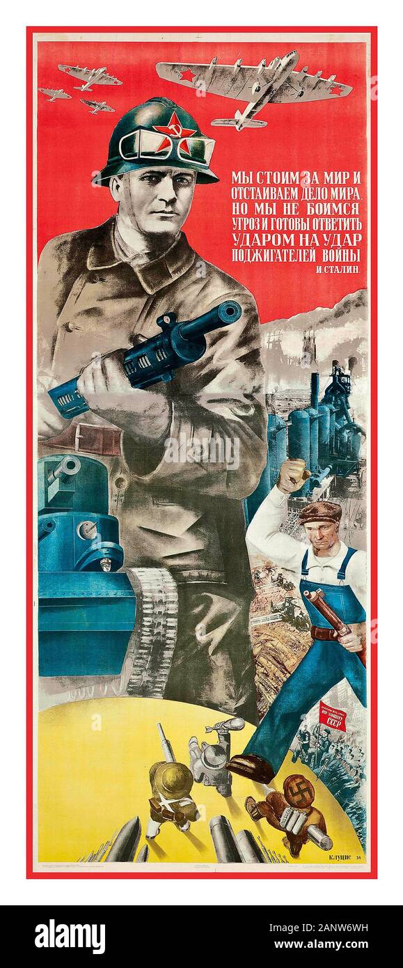 Vintage 1930 Soviet Propaganda affiche "NOUS SOMMES POUR LA PAIX" lithographie en couleur, illustrant la puissance industrielle et militaire avec un ennemi en avance, un port de casque swastika 1934 par Gustav Klutsis Banque D'Images