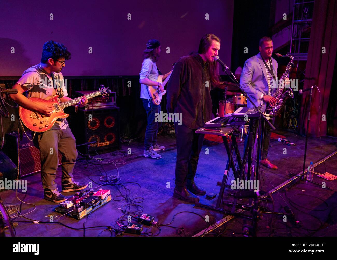 New York, NY - 17 janvier 2020 : HUCK band effectue en hiver Jazz Festival Brooklyn Marathon au Chambre des oui Banque D'Images