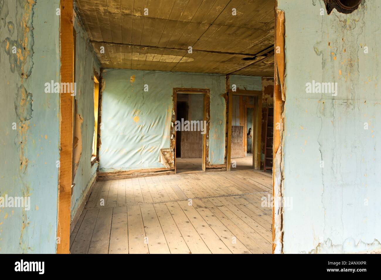 Tm00397-00...MONTANA - Vieux manoir préservé à la ville fantôme de Bannack à Bannack State Park. Banque D'Images