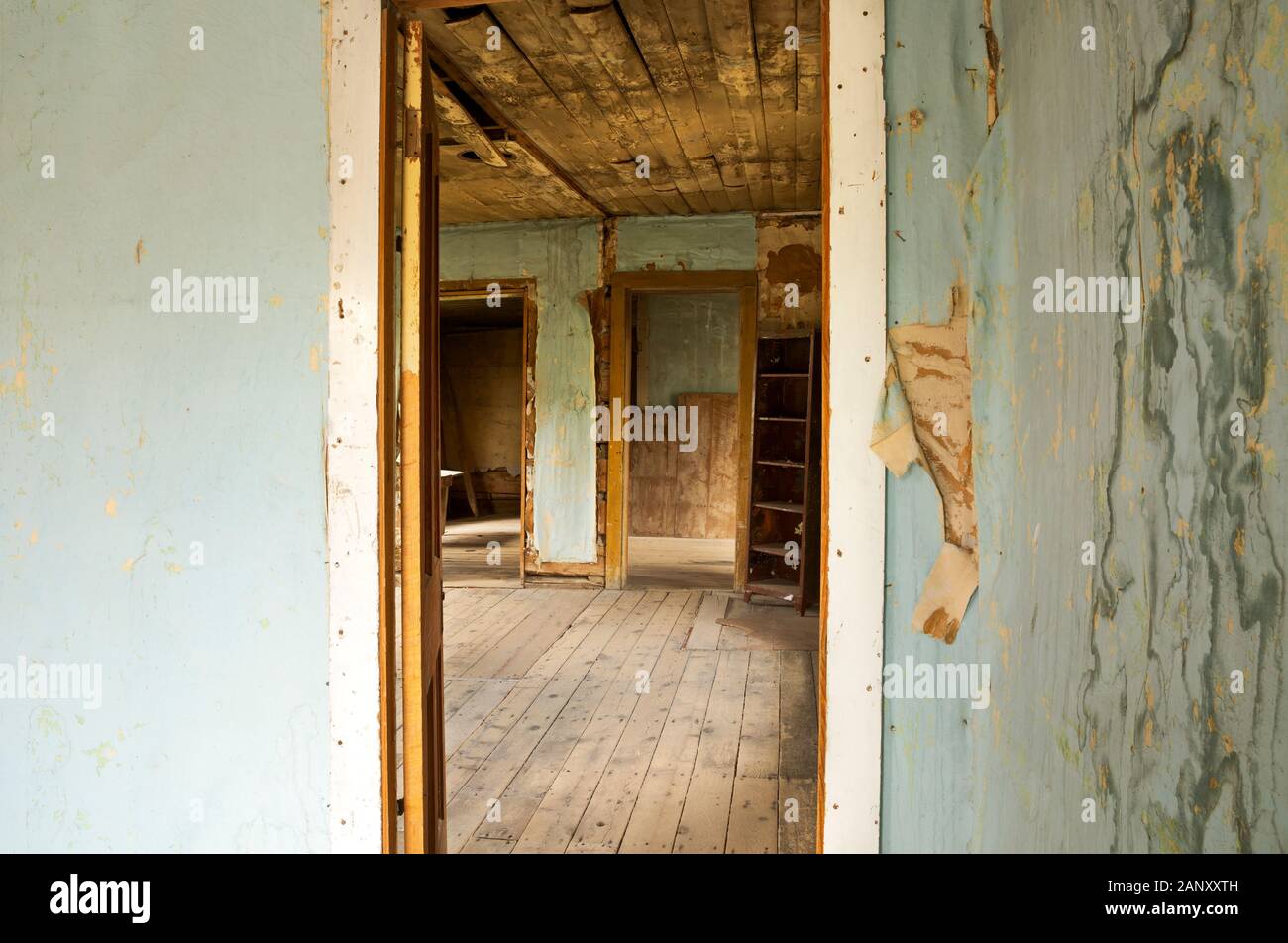 Tm00398-00...MONTANA - Vieux manoir préservé à la ville fantôme de Bannack à Bannack State Park. Banque D'Images