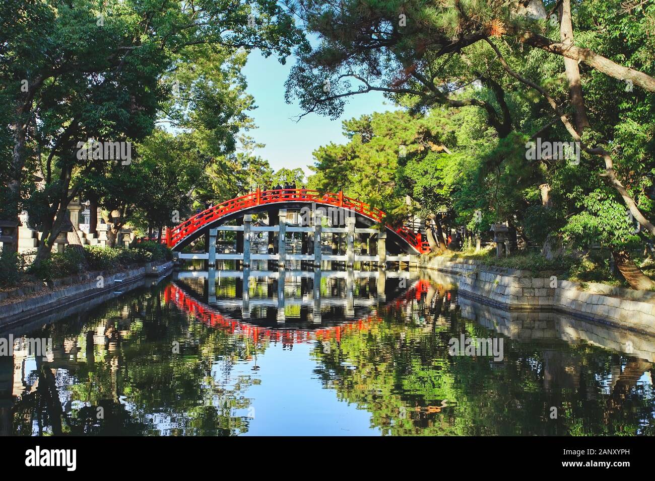 Osaka, Japon - 15 décembre 2019 : Bel Sorihashi pont de Sumiyoshi Taisha, c'est le fameux voyage destinations-ville d'Osaka. Banque D'Images Osaka, Japon - 15 décembre 2019 : Bel Sorihashi pont de Sumiyoshi Taisha, c'est le fameux voyage destinations-ville d'Osaka. Banque D'Images