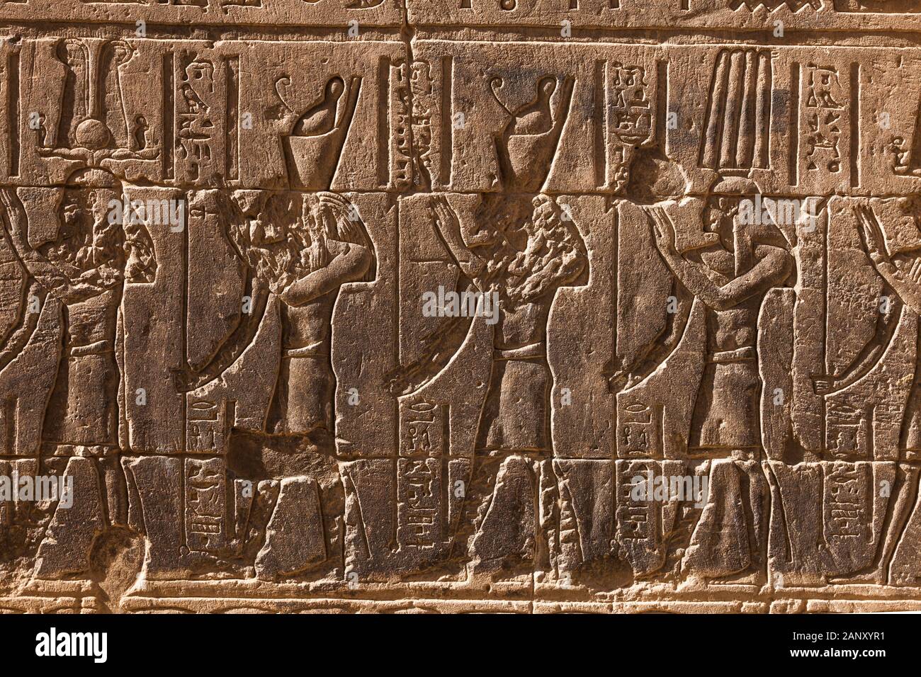 A l'intérieur et au secours du temple d'Isis Philae, aussi le temple de Philae, l'île d'Agilkia dans le lac Nasser, Assouan, Egypte, Afrique du Nord, Afrique Banque D'Images