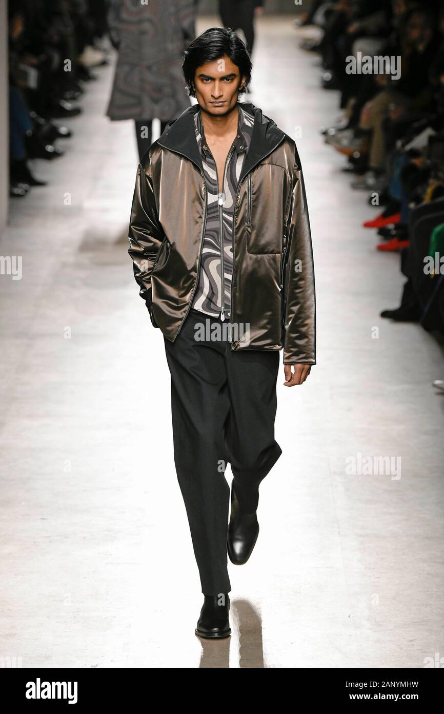 HERMES FW20 piste pendant la Fashion Week de Paris Carnet d'hommes Janvier 2020 - Paris, France 18/01/2020 | Le monde d'utilisation Banque D'Images