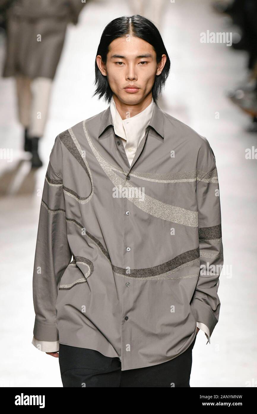 HERMES FW20 piste pendant la Fashion Week de Paris Carnet d'hommes Janvier 2020 - Paris, France 18/01/2020 | Le monde d'utilisation Banque D'Images