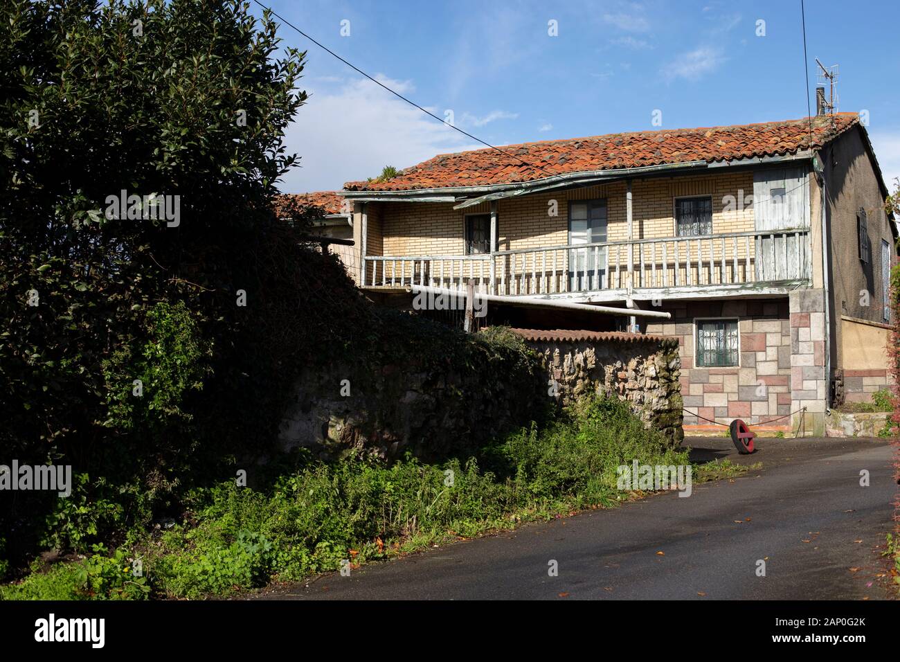 Ancien bâtiment dans un village Banque D'Images