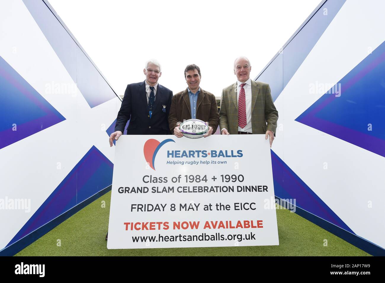 .Stade de Murrayfield, Edinburgh, Ecosse, Royaume-Uni. 20 Jan, 2020. Ancien Grand Chelem Rugby Ecosse Gagnants Iwan Tukalo (C) 1990. Le Calder & Fnlay Twins (L) 1990 & Jim 1984 contribuer à la promotion de la charité pour balles de coeurs -anciens joueurs . Crédit : eric mccowat/Alamy Live News Banque D'Images