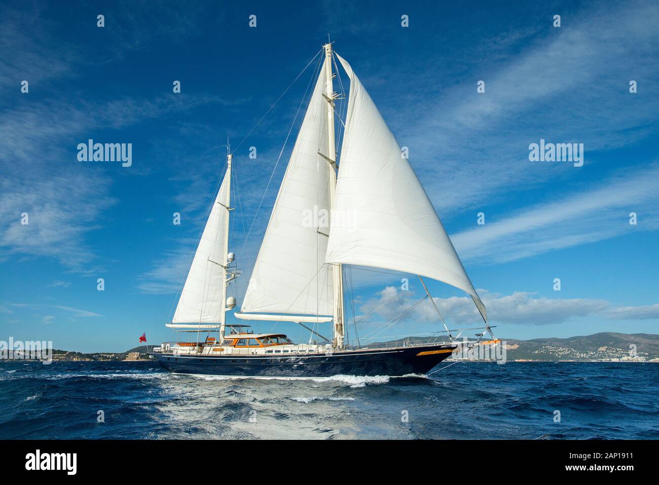 Yacht À Voile En Mer Méditerranée Banque D'Images