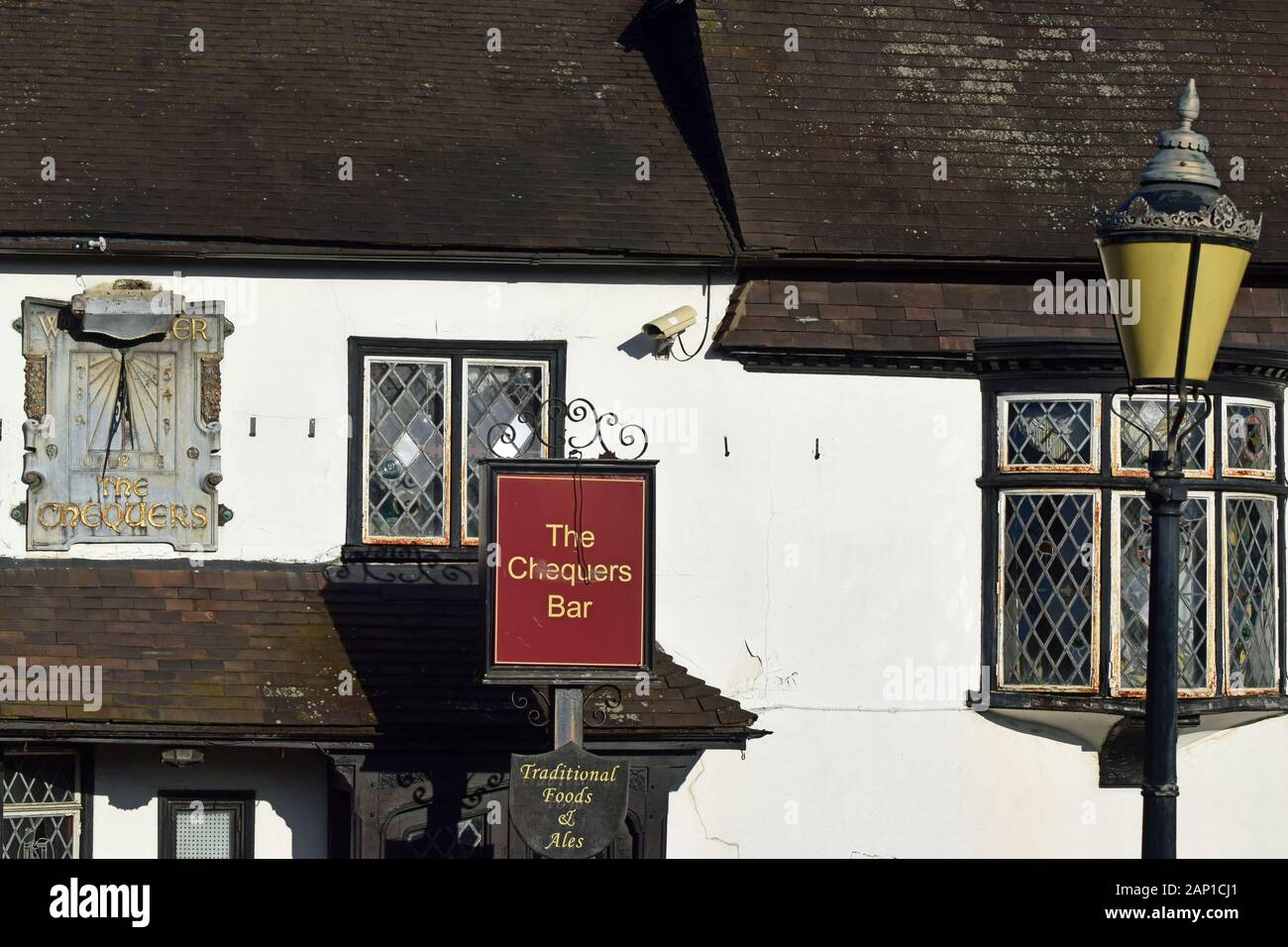 Cadran solaire, signer et lampost, Chequers Hotel, Horley Banque D'Images