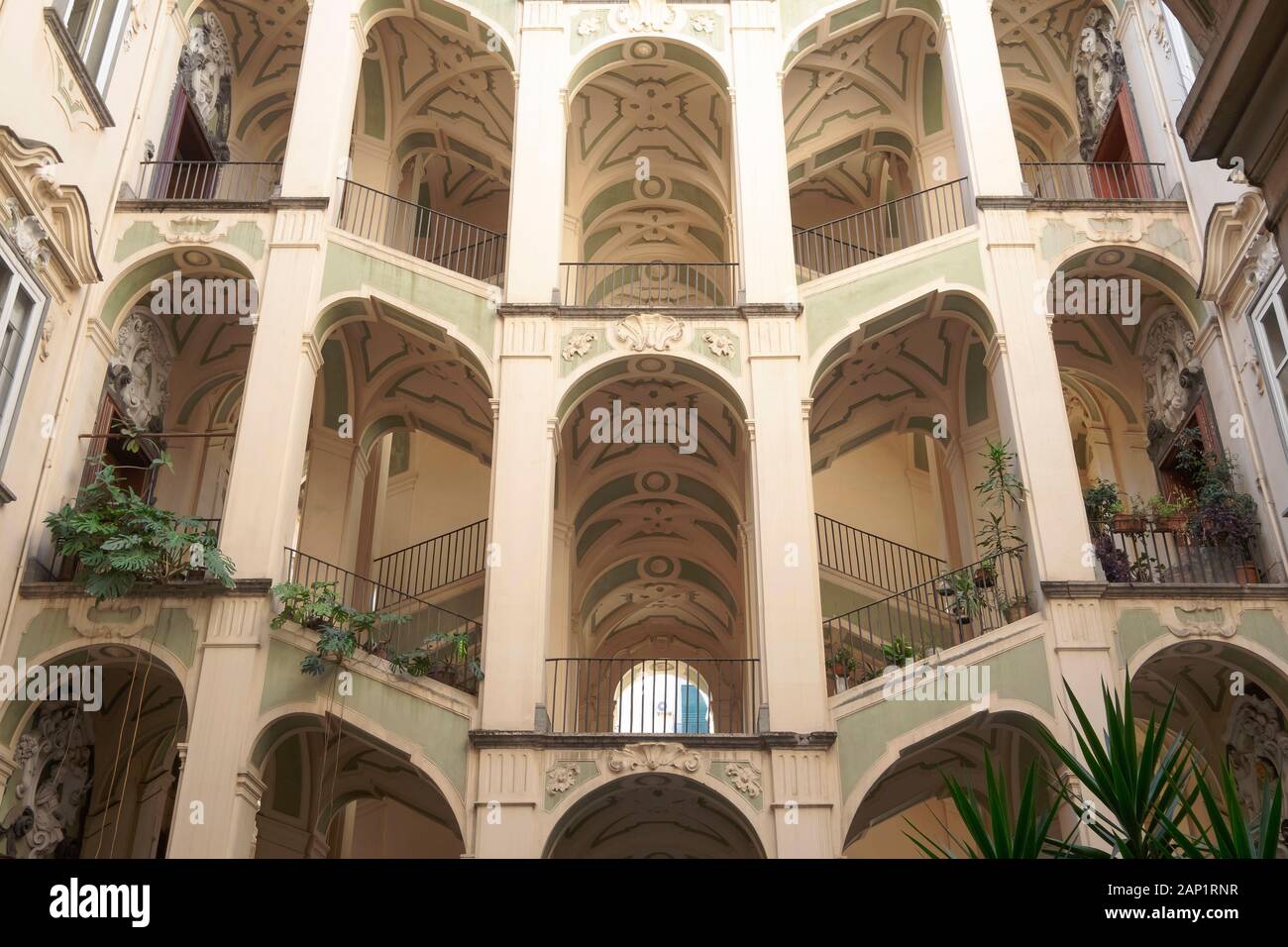 Palais de Spaguolo, Naples, Campanie, Italie Banque D'Images