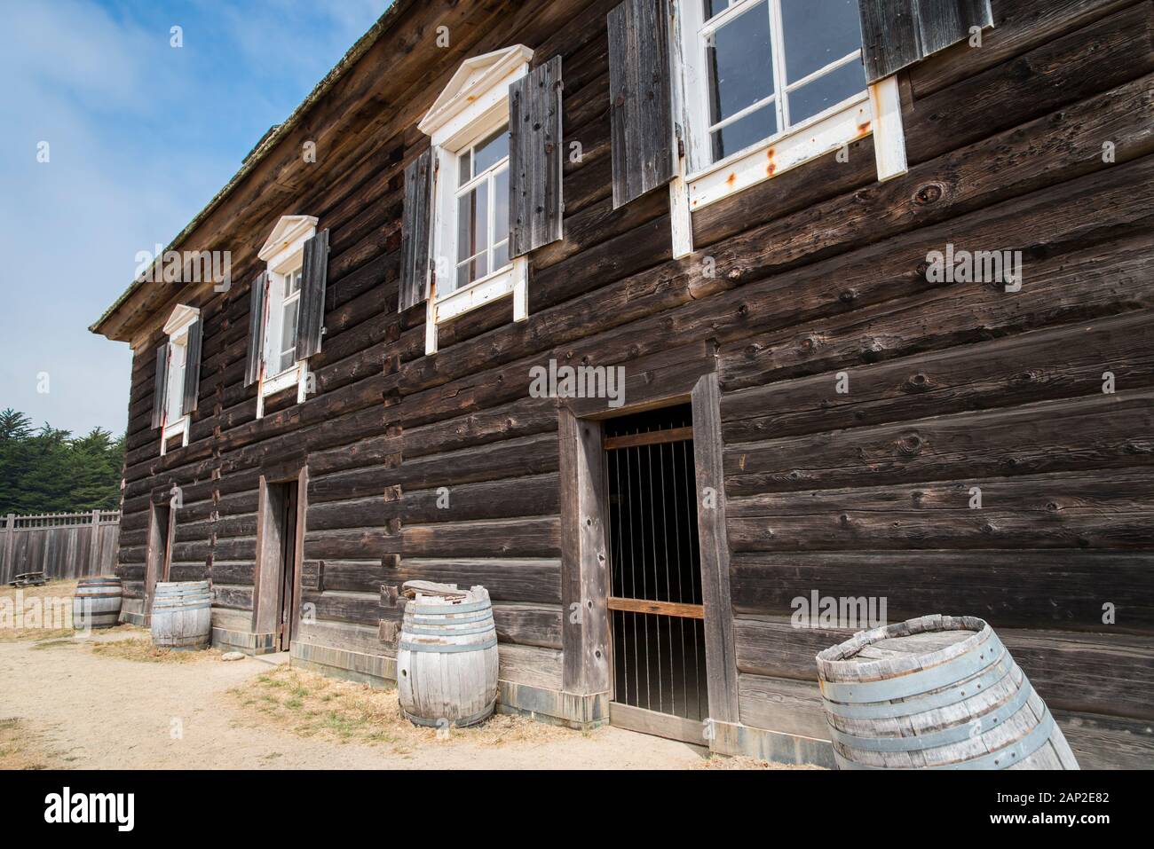 Détails de construction de structures en bois construites à la main au parc historique d'état de fort Ross, sur la côte du comté de Sonoma, en Californie Banque D'Images