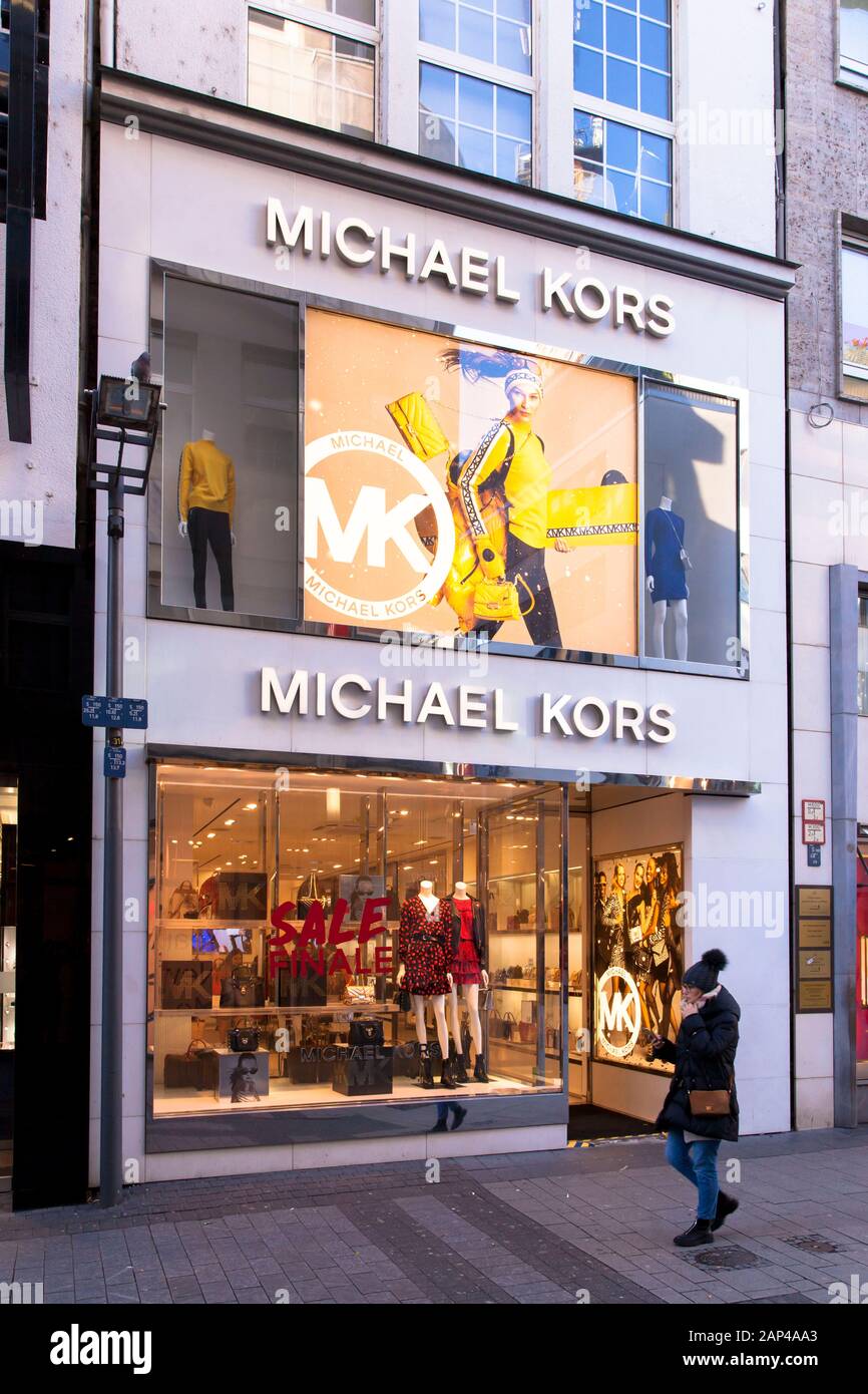 L Europe l Allemagne Cologne Michael Kors store sur la rue commercante Hohe Strasse. Europa Deutschland Koeln Michael Kors store in der Fussgaengerzo Photo Stock Alamy