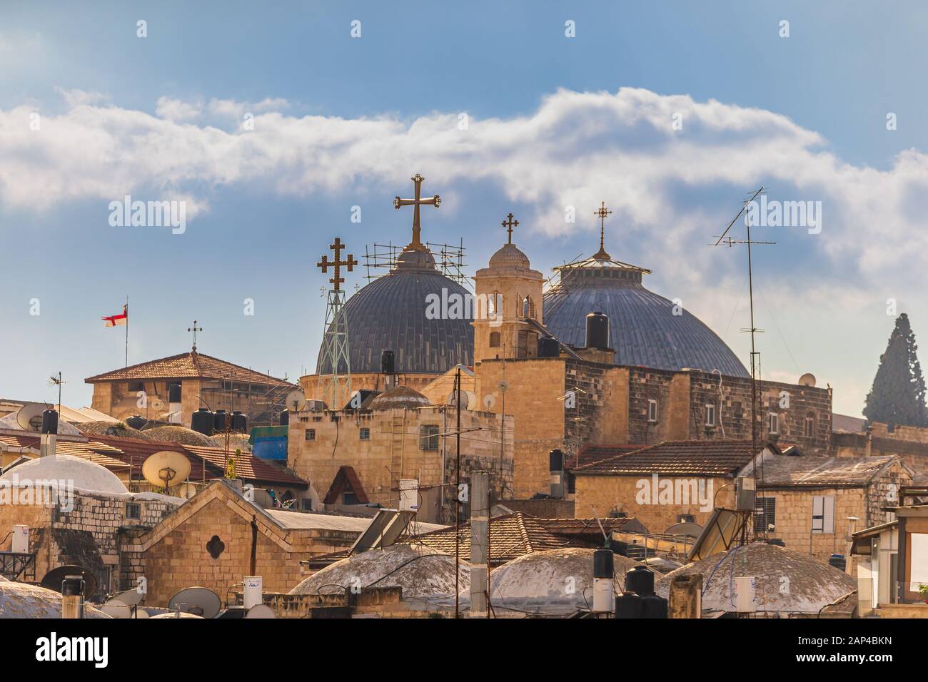 Gros plan sur les dômes de l'Église du Saint-Sépulcre à Jérusalem Banque D'Images