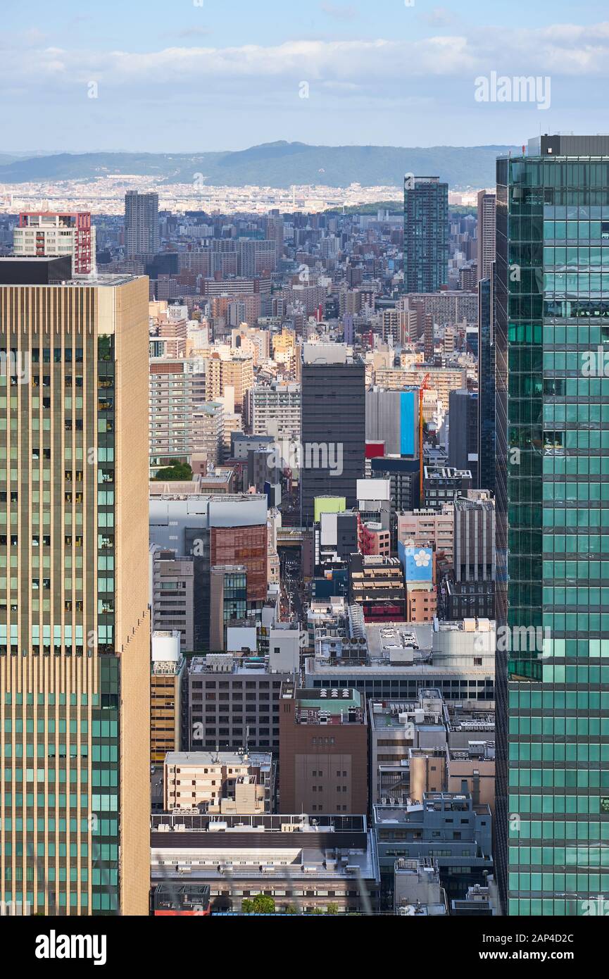 Vue sur les gratte-ciel de la ville du quartier d'Umeda au centre-ville de Kita. Osaka. Japon Banque D'Images