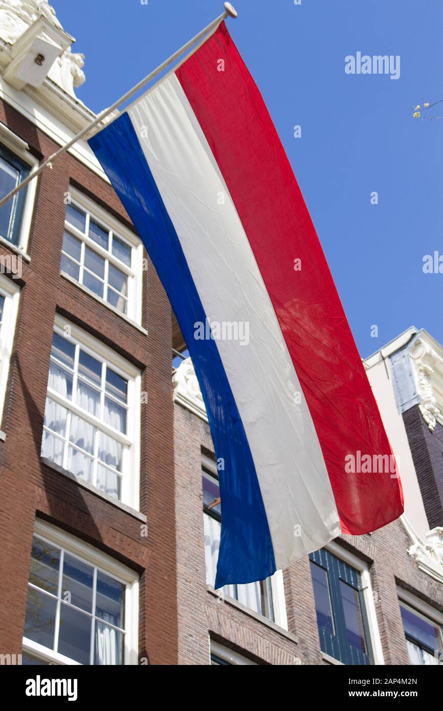 Drapeau néerlandais à Amsterdam, le jour du roi 2016. Banque D'Images