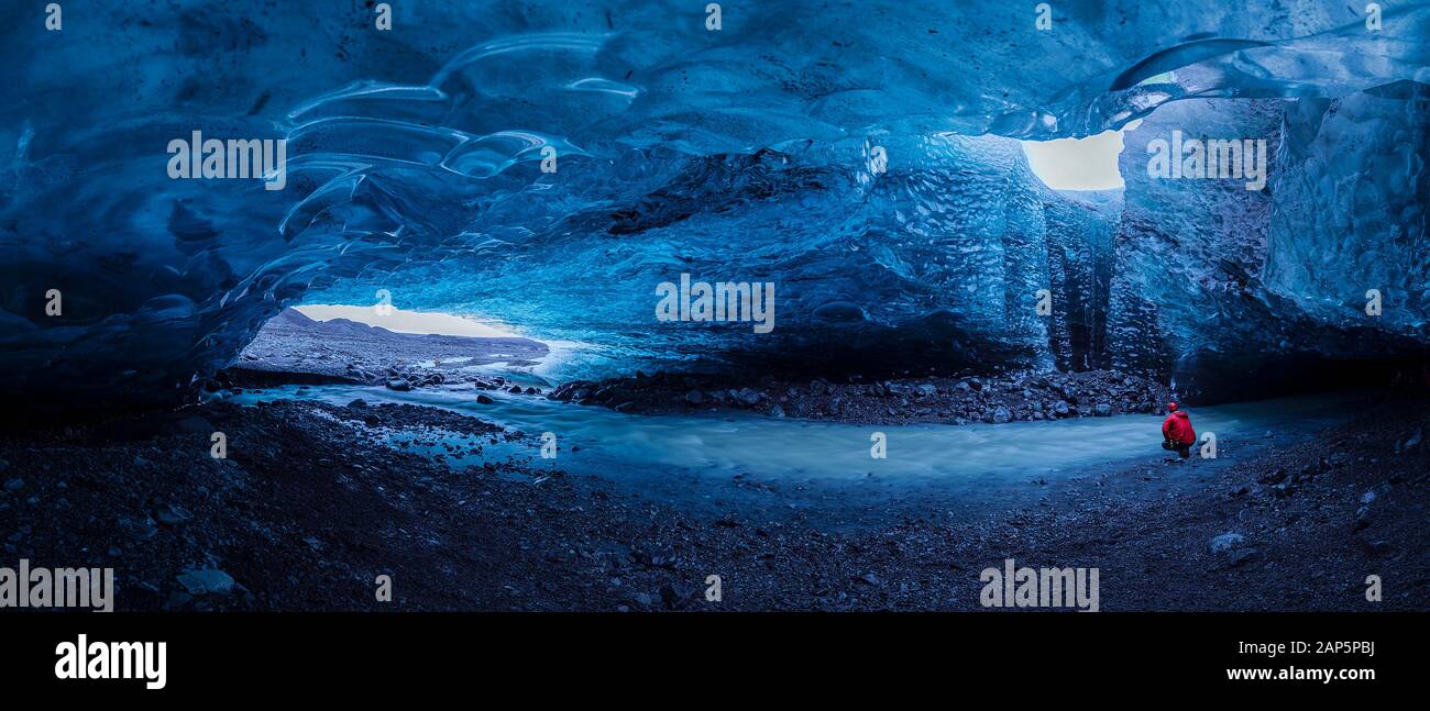 Grotte de glace au glacier de jokulsarlon en Islande Banque D'Images