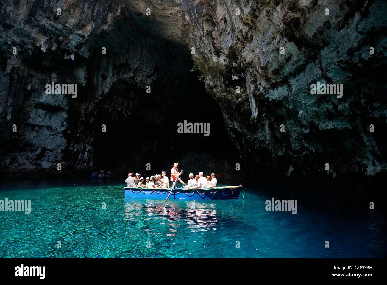 La grotte de Melissani, Lac de Melissani, Sami, l'île de Céphalonie