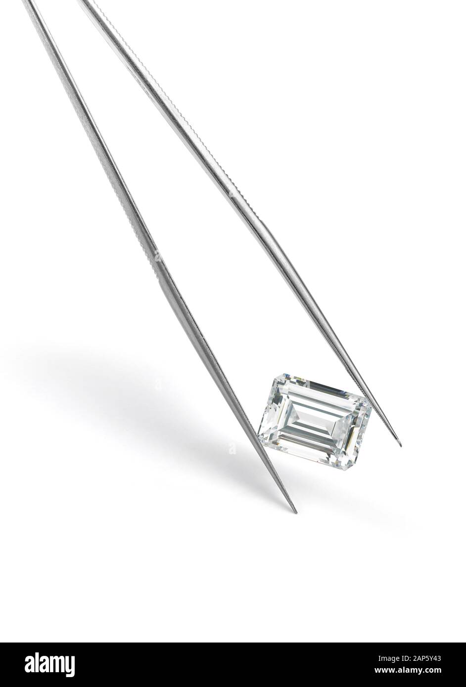 Emerald Cut Diamond Isolé Sur Fond Blanc Banque D'Images