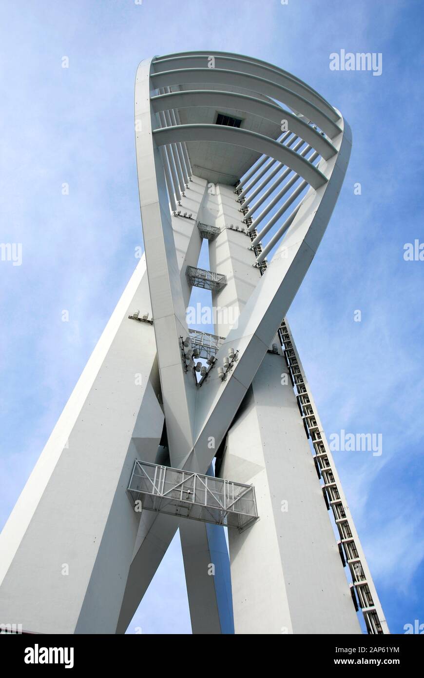 En regardant la Tour Spinnaker, Portsmouth, Hampshire, Angleterre. Banque D'Images