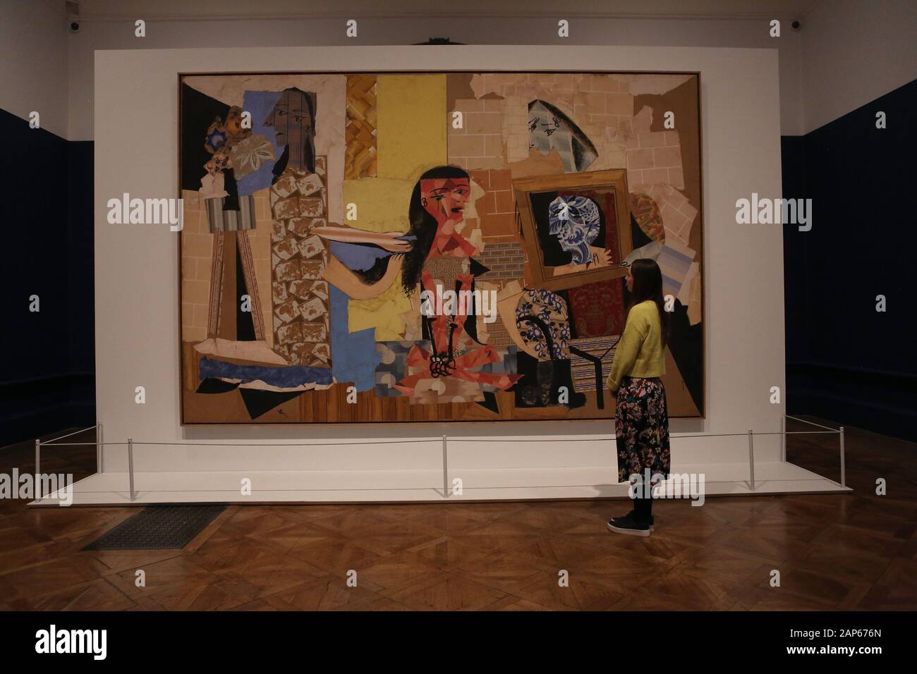 Bringin réuni plus de 300 œuvres et englobant l'ensemble de Picasso 80 ans de carrière , ce ground breaking exposition porte sur la myriade de façons dont l'artiste a travaillé .Pablo Picasso a travaillé dans une variété de médiums . Son engagement prolongé a connu une croissance de la profonde reconnaissance de l'artiste le monde physique et son désir de manipuler différents matériaux . Faits saillants : Femmes un leur toilette un extraordinaire collage de coupé et collé . Les dessins de Picasso : Self portrait et femme assise ( Dora)ils disposent avec la variété des techniques d'impression qu'il explore . Banque D'Images