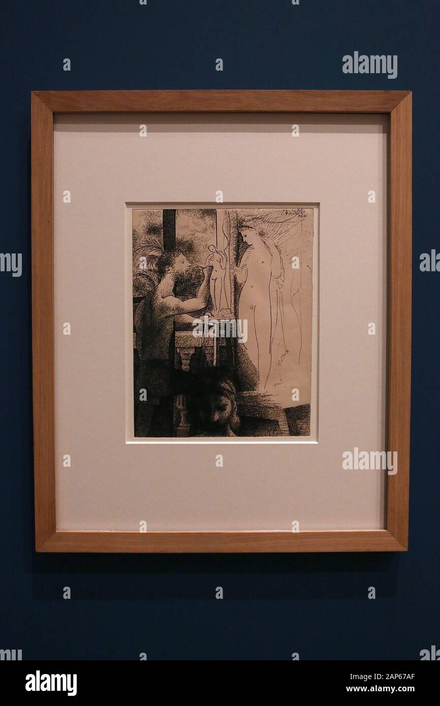 Bringin réuni plus de 300 œuvres et englobant l'ensemble de Picasso 80 ans de carrière , ce ground breaking exposition porte sur la myriade de façons dont l'artiste a travaillé .Pablo Picasso a travaillé dans une variété de médiums . Son engagement prolongé a connu une croissance de la profonde reconnaissance de l'artiste le monde physique et son désir de manipuler différents matériaux . Faits saillants : Femmes un leur toilette un extraordinaire collage de coupé et collé . Les dessins de Picasso : Self portrait et femme assise ( Dora)ils disposent avec la variété des techniques d'impression qu'il explore . Banque D'Images