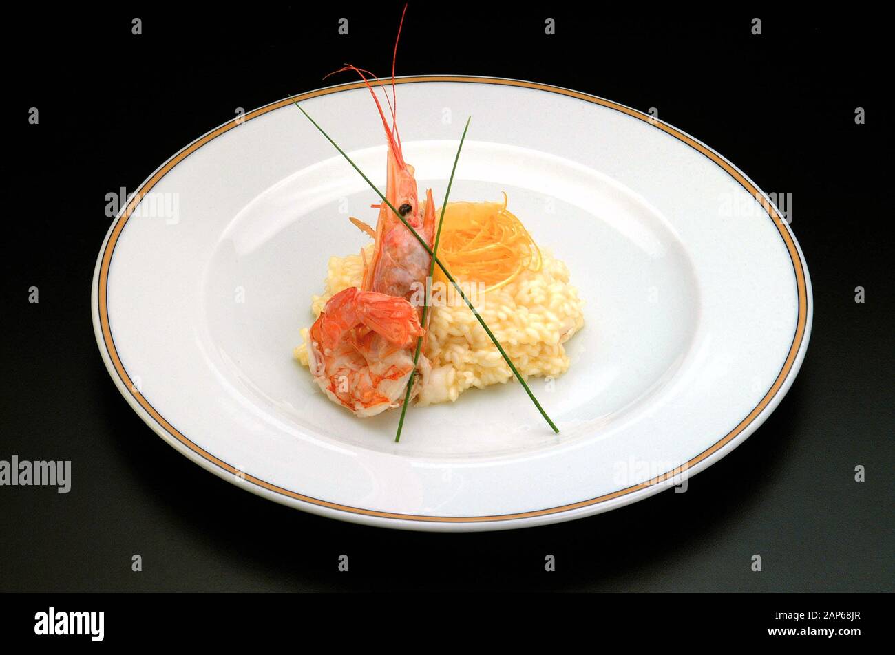 Recettes de plats italiens, risotto aux crevettes et arôme d'orange Banque D'Images