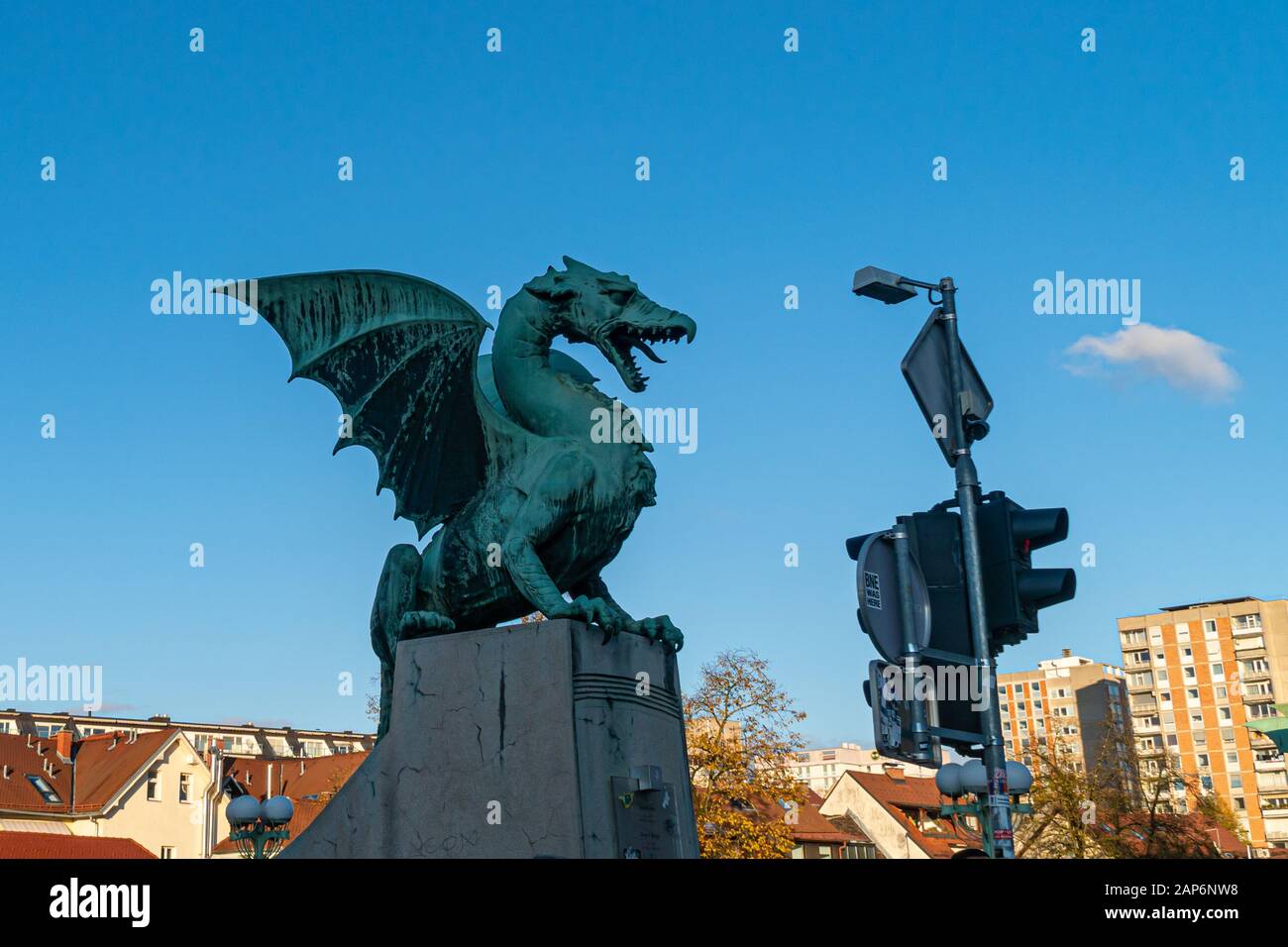 Dragon sur le pont - symbole de la ville de Ljubljana, Slovénie, Europe Banque D'Images
