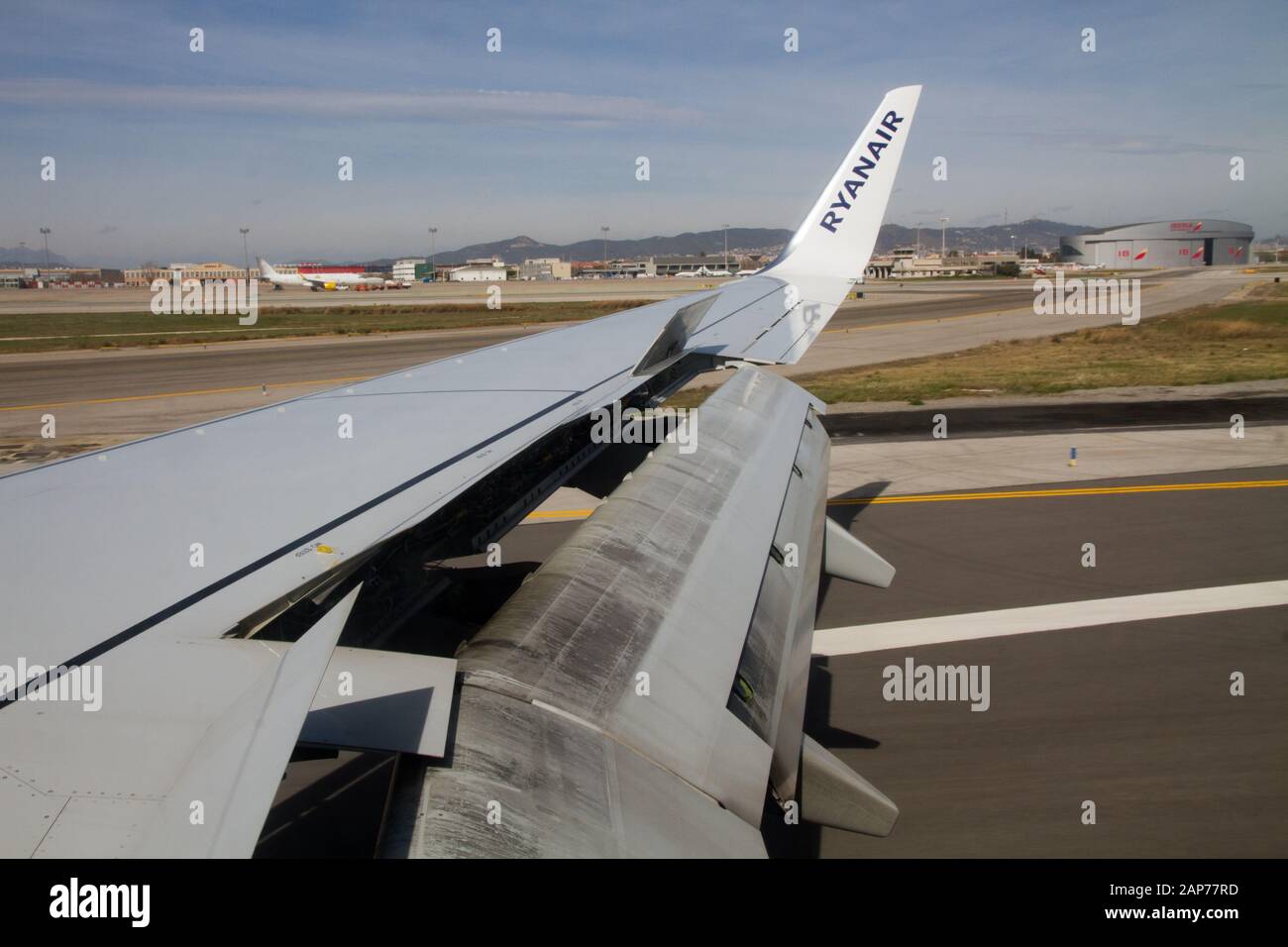 Airbus WiNG Ryanair, atterrissage à l'aéroport de Barcelone Espagne Europe Banque D'Images