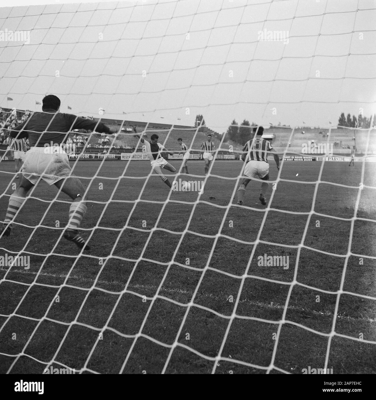 Ajax vs FC Zurich Date : 2 juillet 1961 Mots-clés : sport, football nom de l'établissement : AJAX Banque D'Images