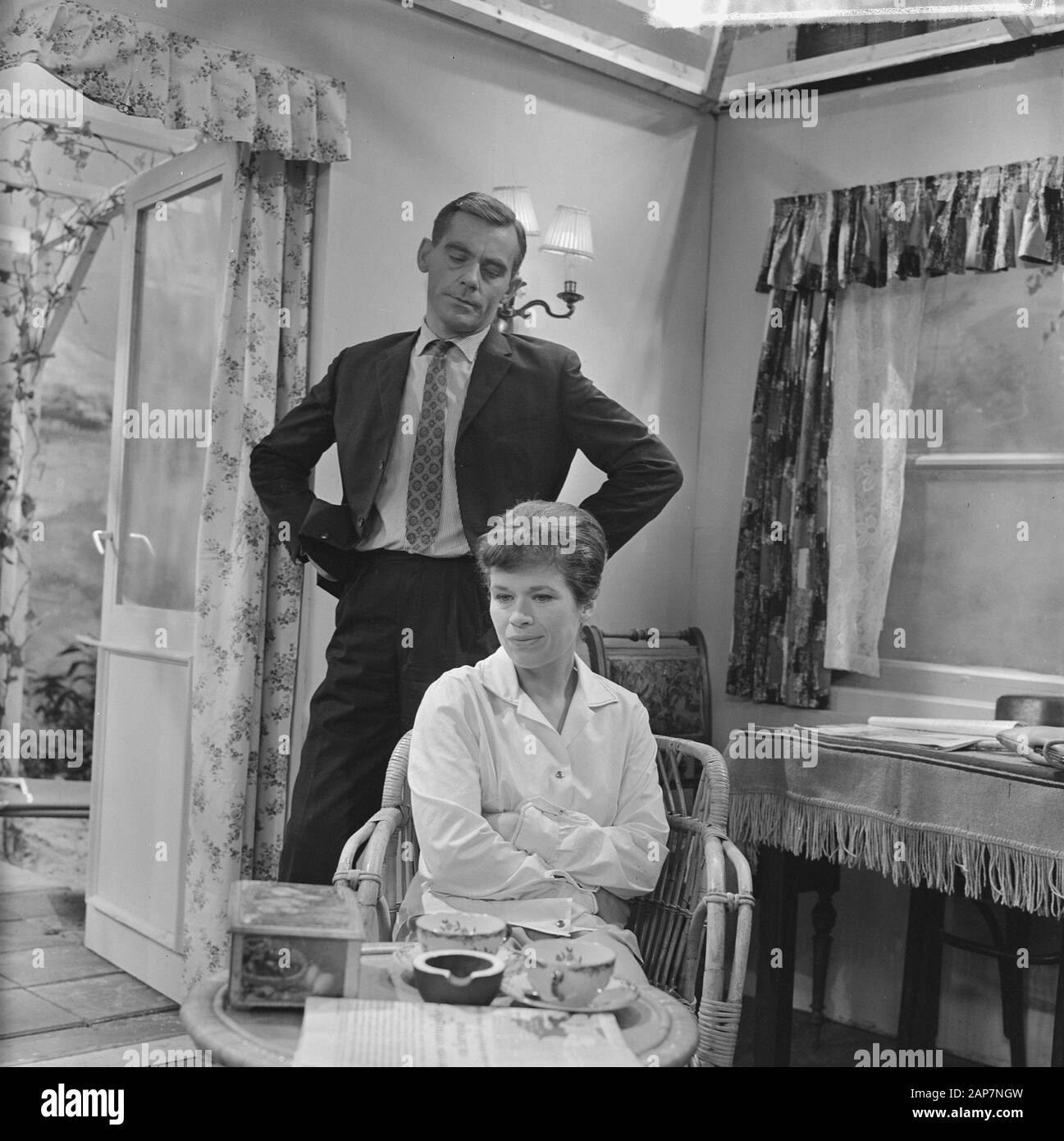 La diffusion télévisée de Beposter 7 novembre prochain Date : 24 septembre 1963 Mots-clés : Émissions de télévision Banque D'Images