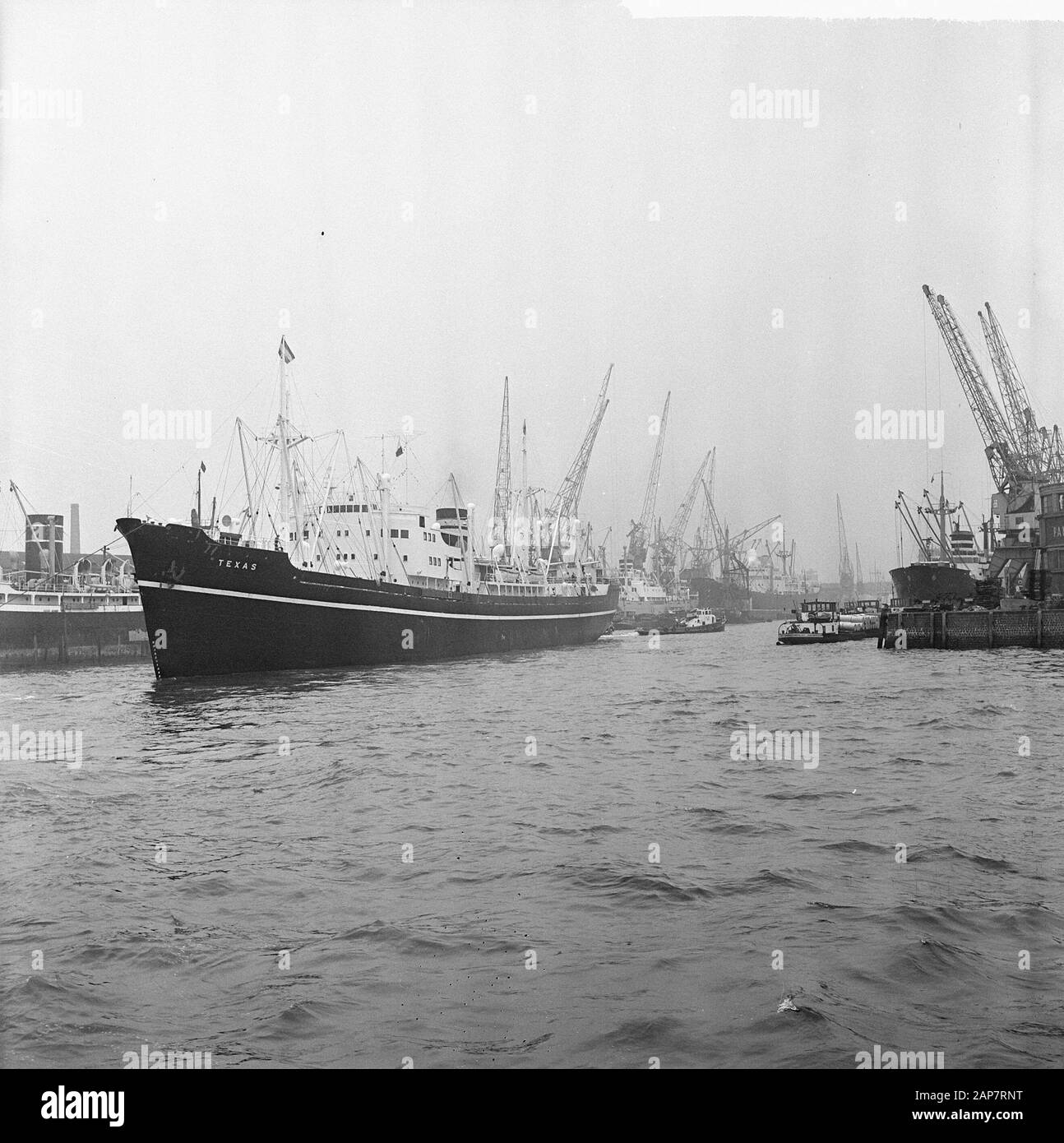 Le Port De Rotterdam Date : 22 Avril 1964 Lieu : Rotterdam, Zuid-Holland Mots Clés : Ports Banque D'Images