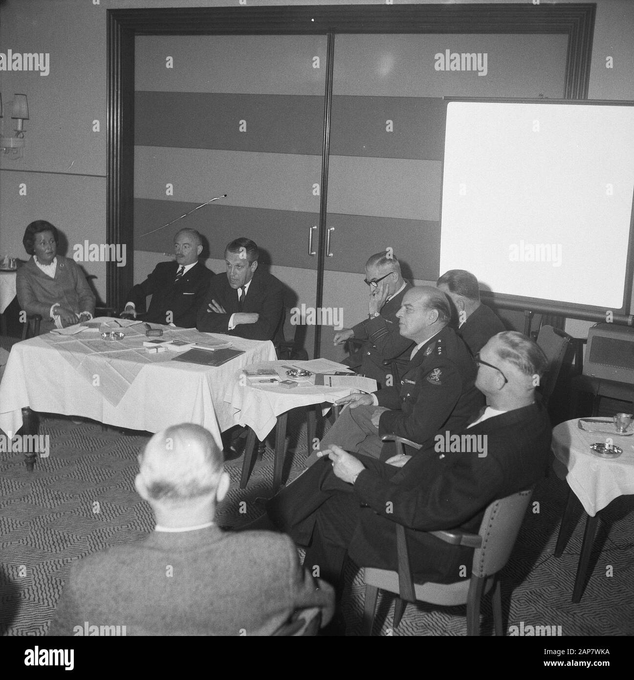 Conseil de la Fondation Taptee de l'OTAN, conférence de presse vue d'ensemble Date : 3 juin 1964 mots clés : Conseil, vues d'ensemble, conférences de presse Banque D'Images