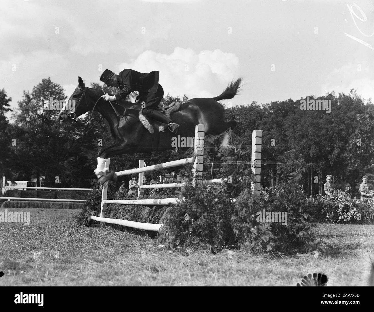 Concours Hippique Twente Date : 11 Juin 1946 Mots Clés : Equestrian, Sport Banque D'Images