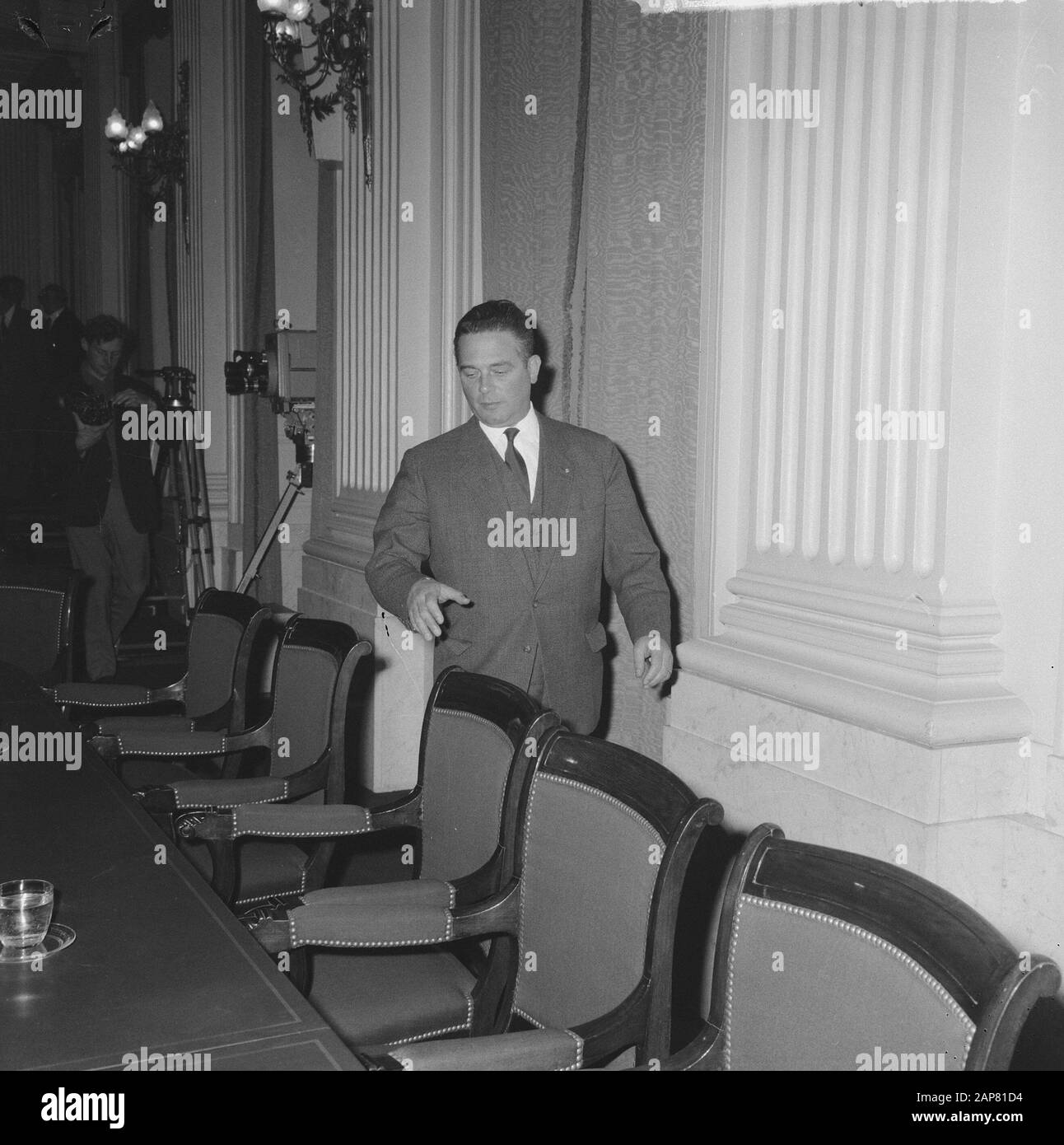 La crise du Cabinet à la deuxième Chambre, le ministre président Marijnen à la deuxième Chambre Date: 1 mars 1965 mots clés: CABINETSCRISIS Nom personnel: Marijnen, Victor Banque D'Images