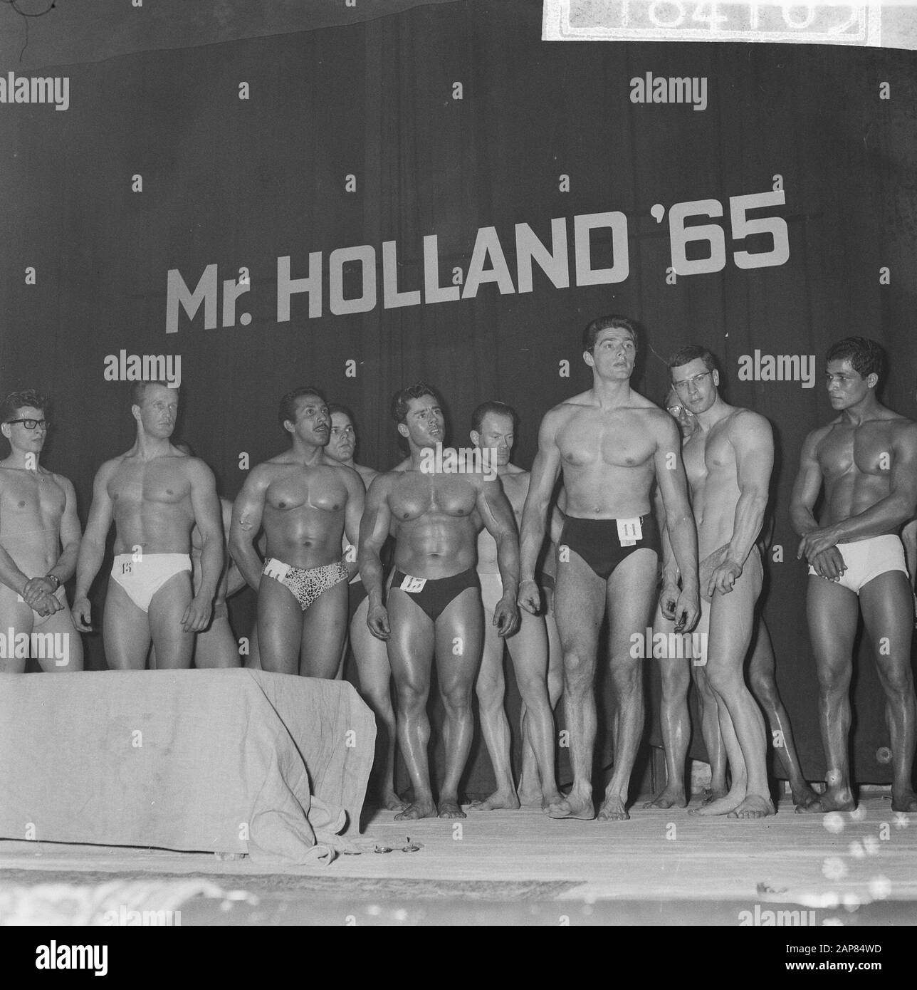 M. Holland-Elections dans le Doelenzaal à Amsterdam Description: Les participants au mr. Holland-Elections Date : 7 novembre 1965 lieu : Amsterdam, Noord-Holland mots clés : culturisme, concours Banque D'Images