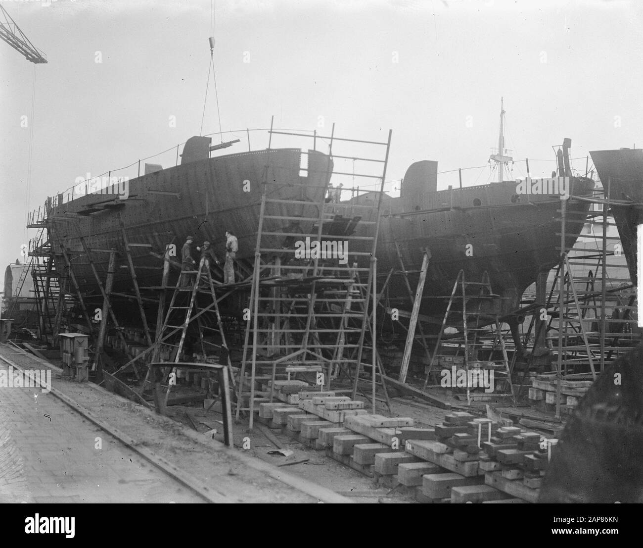 2 de 3 navires à Boele te Swalkkerveer Date: 3 january 1950 lieu: Swalkkerveer, South-Holland mots clés: Navires militaires, construction navale, navires Banque D'Images