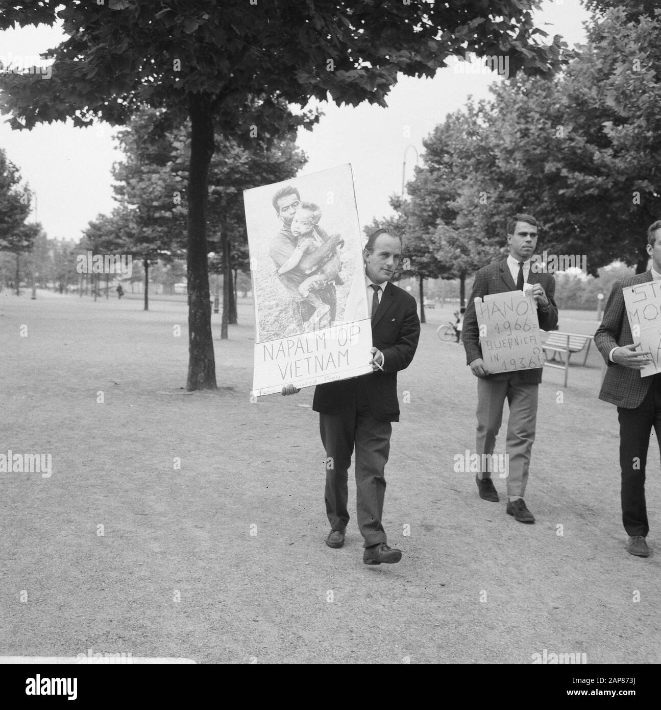 Manifestation contre la politique américaine au Vietnam Date: 10 juillet 1966 mots clés: Manifestations, politique Banque D'Images