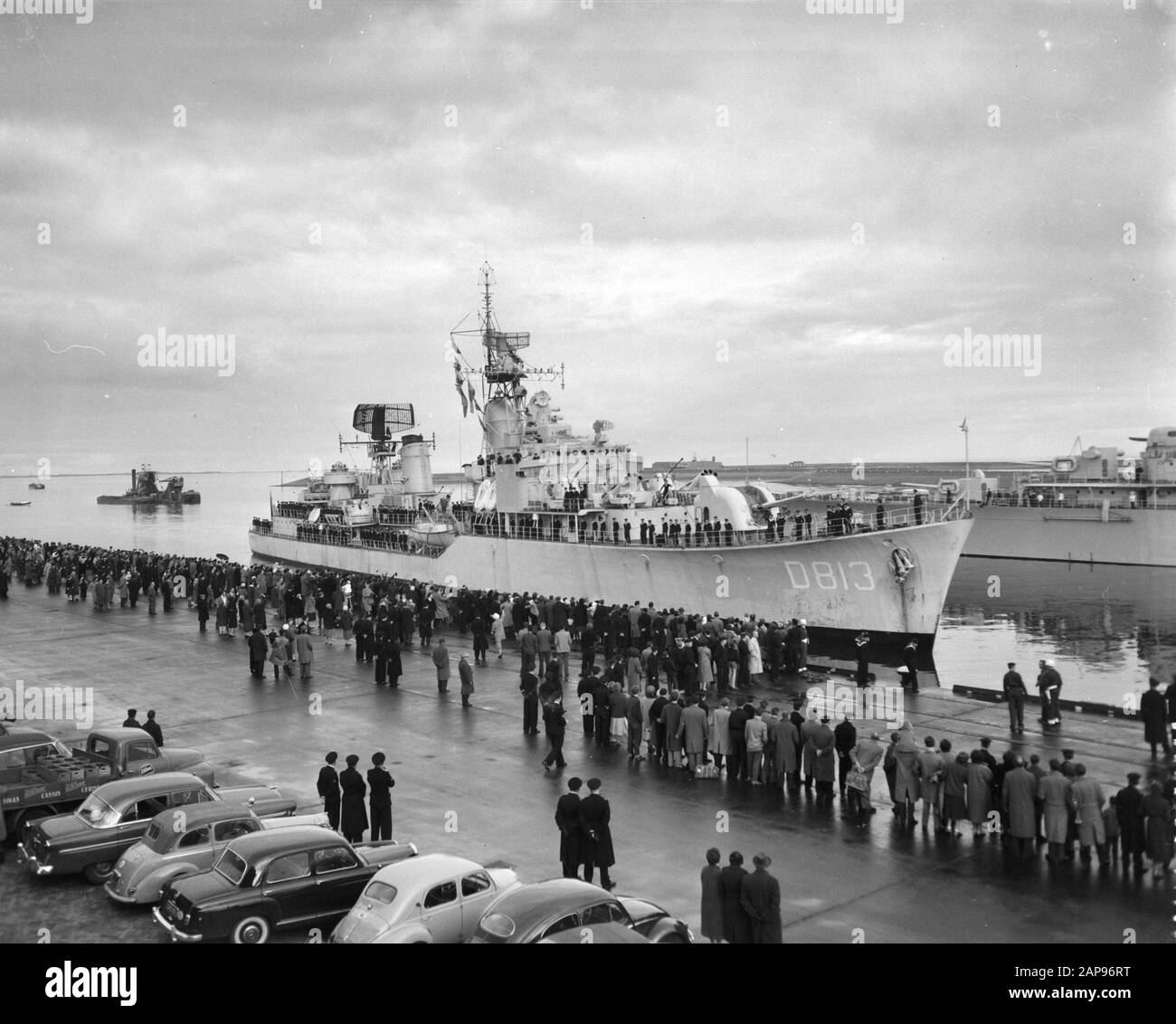 Arrivée De Hr. Mme Dan. Groningue À Den Helder De Nouvelle-Guinée Date : 3 Décembre 1958 Lieu : Den Helder, Noord-Holland Mots Clés : Marine, Navires Banque D'Images